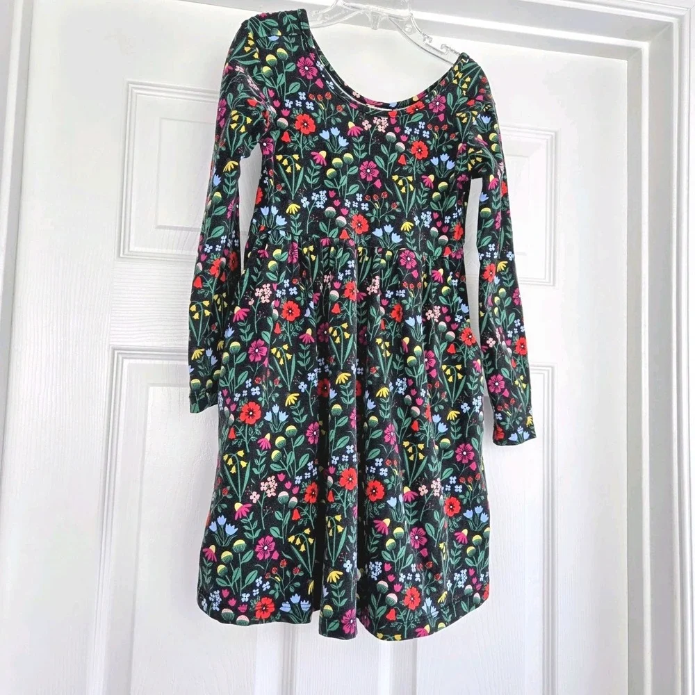 Hanna Andersson Girls Long Sleeve Pocket Skater Dress Size‎ 5 Floral Print 110